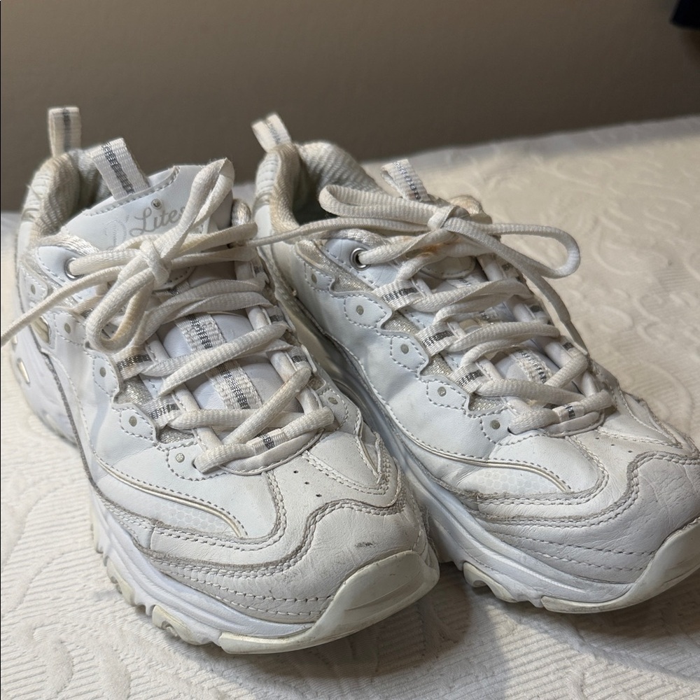 Skechers Women’s  D Lites Memory Foam Sneakers. Size 7.